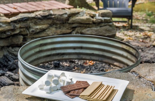 Madison House | Madison Wine Country Retreat 17 Acres + Waterfall + Riverfront