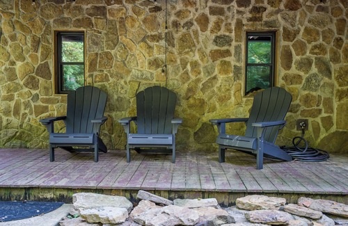 Madison House | Madison Wine Country Retreat 17 Acres + Waterfall + Riverfront