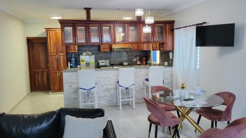 Pedernales Apartment | Madome Aparta Hotel