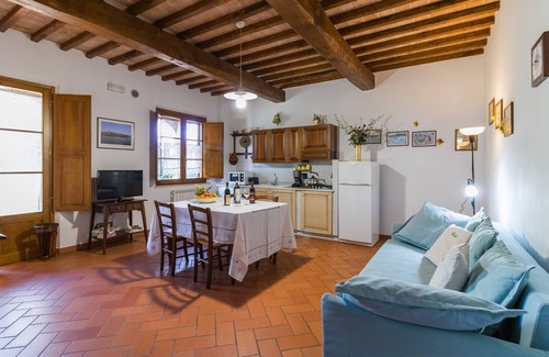 Casamaggiore Apartment | Madone 1, apartment in agriturismo. Pool, WiFi, tennis
