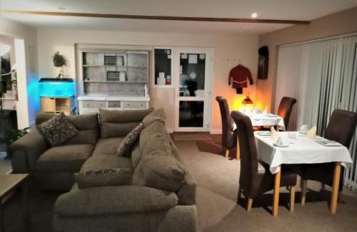 Menai Bridge House | Maen Hir