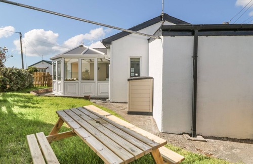 Edern Cottage | Maes Y Coed