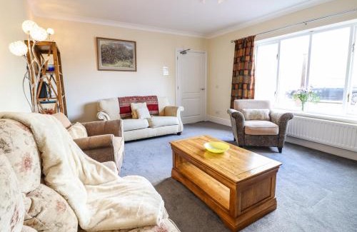 Maesbury Marsh House | Maesbury Manor