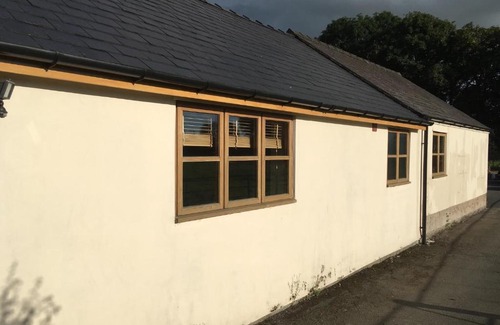 Longford House | Maesbury Riverside