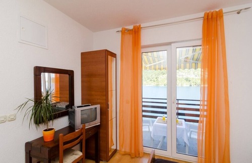 Polace Apartment | Maestral Studio with Terrace and Sea View