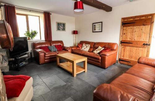 Ruthin House | Maestyddyn Farm House