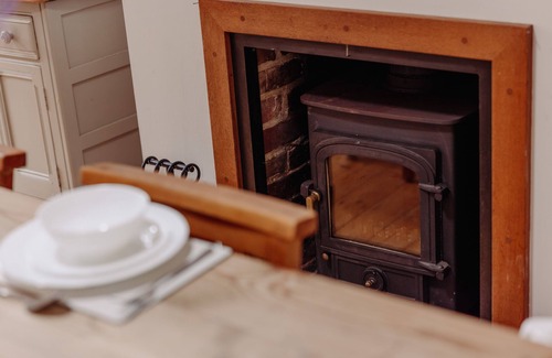 Benenden Cottage | Mafeking by inspirestays-com - a cottage that sleeps 6 guests in 3 bedrooms
