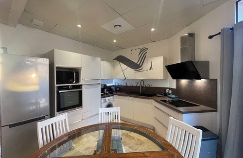 Quartier du Stade Apartment | Magaly - Apartment located a stone's throw from the beach