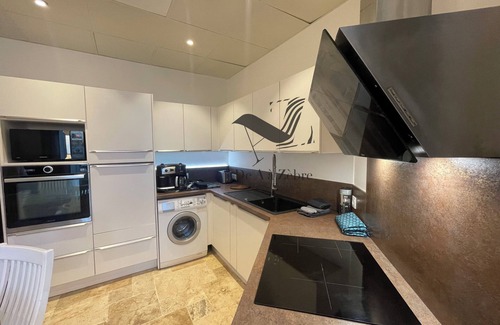 Quartier du Stade Apartment | Magaly - Apartment located a stone's throw from the beach