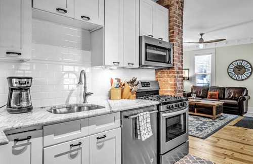 Downtown Buffalo House | Magazine featured townhome steps from Elmwood Village 25mins from Niagara Falls