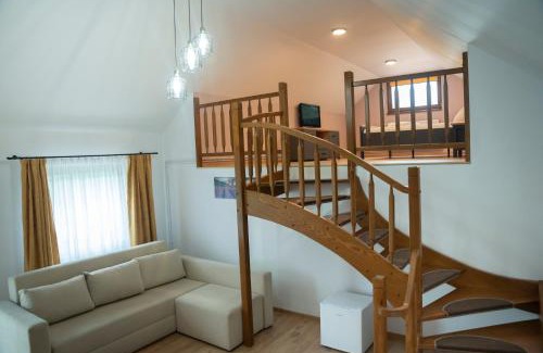Cartisoara House | Magda Garden