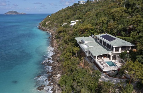 Peterborg House | Magens Bay Luxury 5BR PRIVATE BEACH Waterfront Villa with Pool