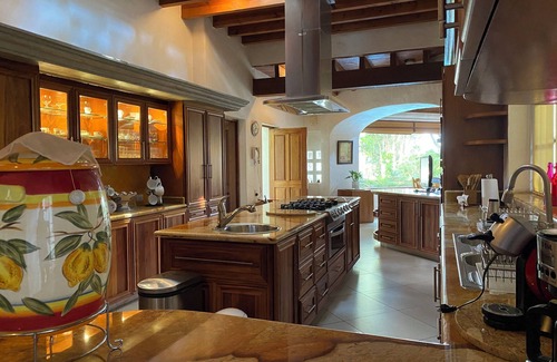 Rancho Cortes House | Magestic 4-bedroom house in Cuernavaca