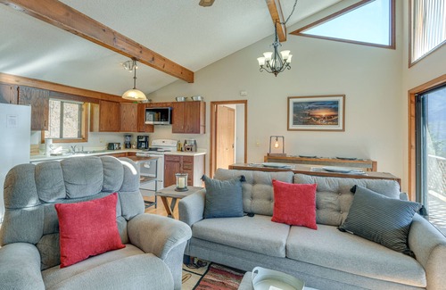 Valley Creek Run House | Maggie Valley Mountain Escape w/Fireplace & Deck!