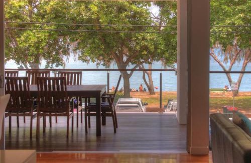 Horseshoe Bay Apartment | Maggies Beachfront Apartment 10