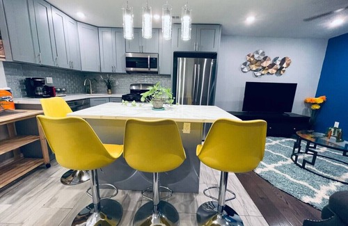 Graduate Hospital Apartment | Magic Gardens 1BD Apt in Center City
