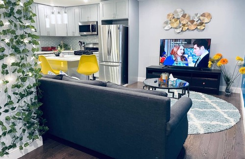 Graduate Hospital Apartment | Magic Gardens 1BD Apt in Center City