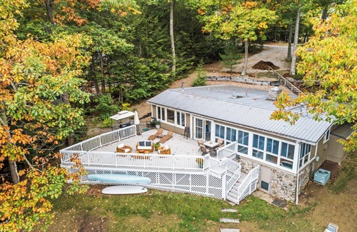 Rindge House | Magic Lakehouse, Waterfront, Private Beach and Dock