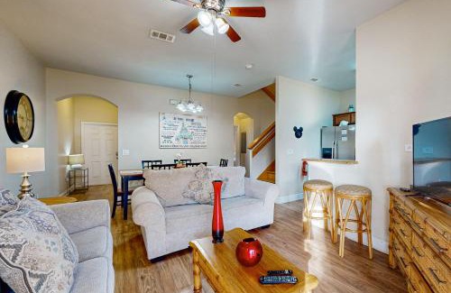 Regal Palms House | Magic Moments Retreat