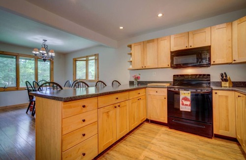 Londonderry Apartment | Magic Mountain Retreat