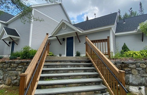 Londonderry Condo | Magic Mountain Trailside Condo - Ski In /Ski Out