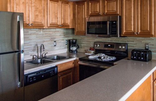 West Kissimmee Resort | Magic Tree Resort 1 Bedroom - Close Proximity to ALL Theme Parks