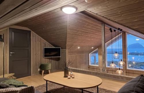 Vestvagøy House | Magic views and walking distance to best beaches