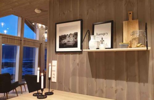 Vestvagøy House | Magic views and walking distance to best beaches