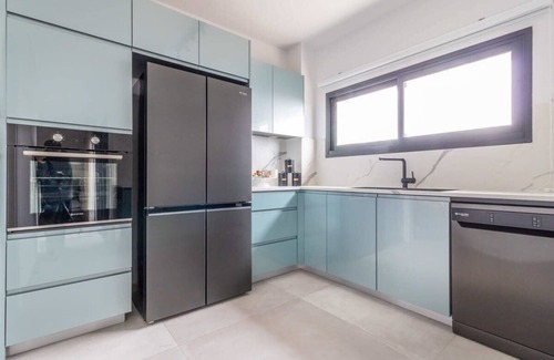 Kiryat Moshe Apartment | Magical 2BR/Parking with amazing view in city gate