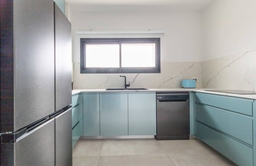 Kiryat Moshe Apartment | Magical 2BR/Parking with amazing view in city gate