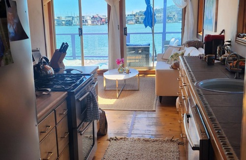 Marin City Boat Rental | Magical 3-bedroom houseboat in Sausalito with kayaks, sauna, and fantastic views