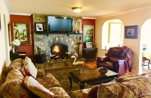 Port Republic House | Magical Bayfrnt Home, Pier, Beach, Fossils, Trails