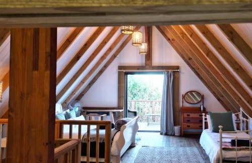 Van Dyks Bay Apartment | Magical Cabin in the Woods