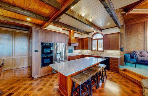 Tool Other | Magical Castle Retreat with lake access, private boat launch, sleeps up to 18!