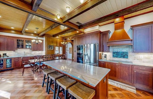 Tool Other | Magical Castle Retreat with lake access, private boat launch, sleeps up to 18!