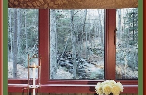 Dingmans Ferry House | Magical Cottage at the Governor's Retreat on Dingmans Creek
