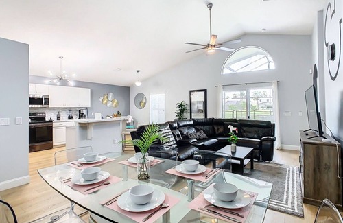 Kissimmee House | Magical Disney Themed Home with Pool