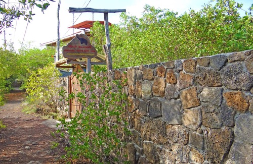 Puerto Ayora Ski Chalet | Magical Galapagos Escape: Private Chalet!