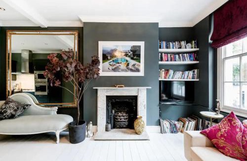 Angel Apartment | Magical Georgian Maisonette, Angel, Islington