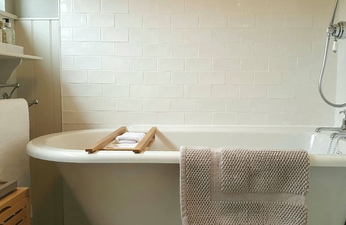 Aberlour Cottage | Magical Highland Cottage, Speyside, Scotland. On the Malt Whiskey Trail!