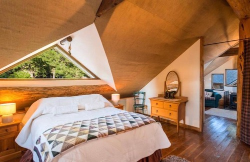 Alexandra House | Magical Loft - Homewood Forest Retreat