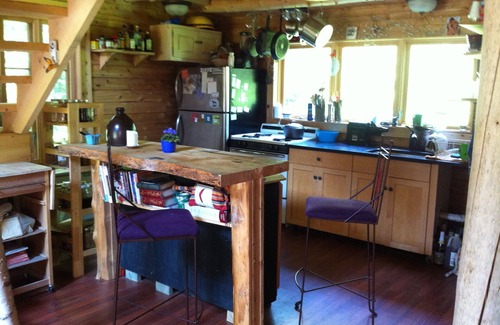 Morrisville Cabin | Magical Log Cabin in the Woods - All Pets Welcome!