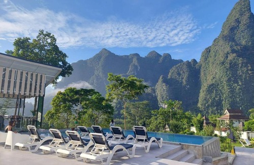 Khlong Sok Cabin | Magical Mountain View Resort