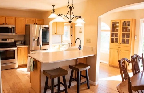 Cedar Ridge Villa | Magical Mountaintop Oasis, Private 5-acre Retreat with Stunning Views!