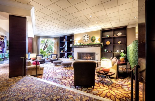 Anaheim Resort Hotel | Magical Oasis Awaits! Castle-Themed Resort with Pool & Free Disneyland Shuttle