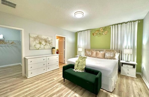 Cypress Pointe House | Magical Retreat - 15 Minutes From Theme Parks! Fall Specials!