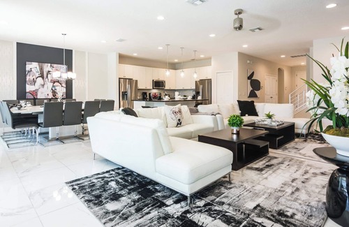 Kissimmee House | Magical Retreat: Luxurious Home Near Disney World