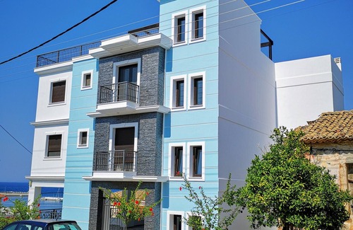 Kiparissia House | Magical Seaside Town Boutique Apts 1