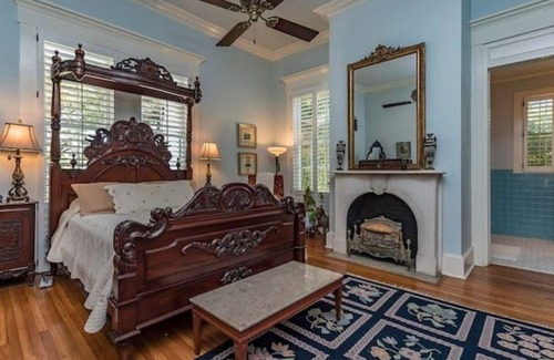 Franklin Apartment | Magical stay at The Fairfax House F