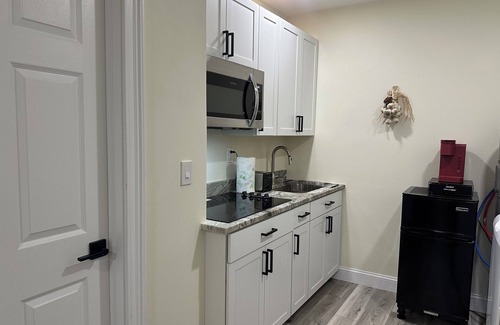 South Venice Apartment | Magical Suite: Pool, Sauna, AC, Wi-Fi and More in Awesome Quite nVenice-Florida